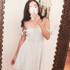 LULU'S DRESS OFF THE SHOULDER SIZE SMALL MINT COND